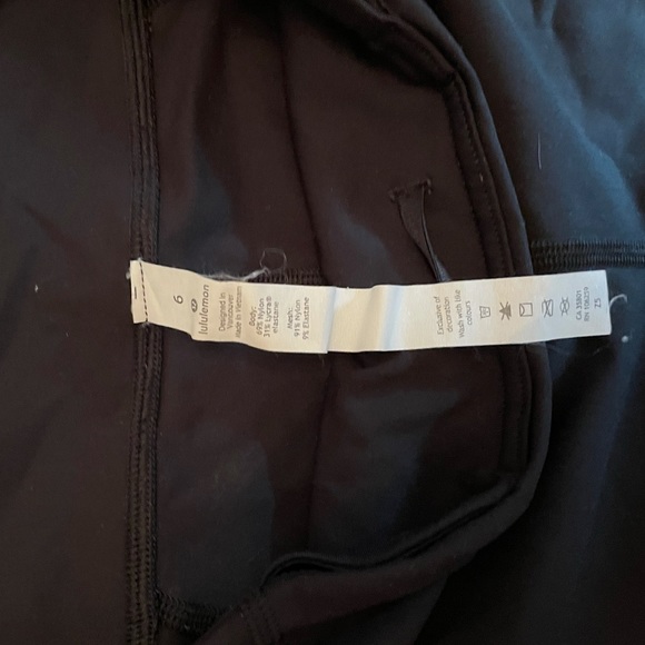 Lululemon cropped leggings - Picture 3 of 3